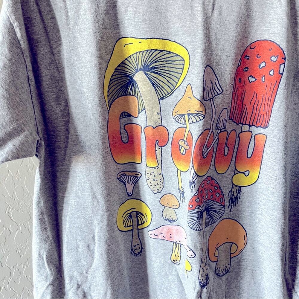 Fruit of the Loom gray GROOVY mushrooms hippie graphic tee shirt unisex large L - Picture 3 of 6